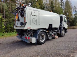 Bucher Opfifant 70 Volvo -09