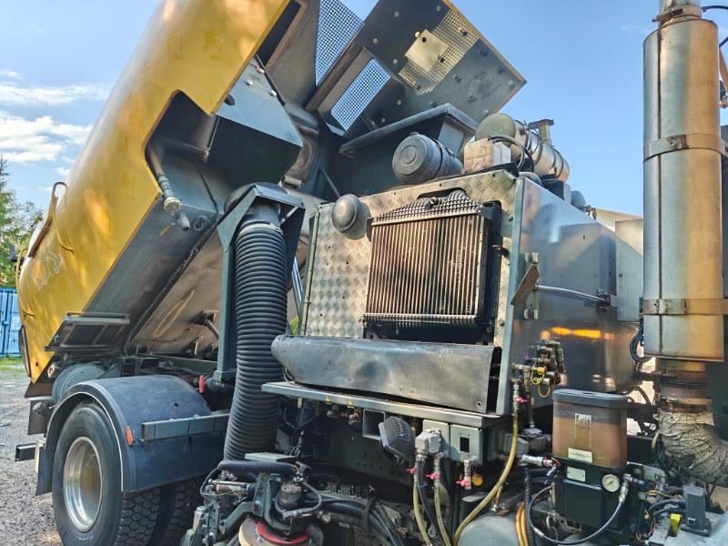 Bucher Optifant 70 / Volvo FM9