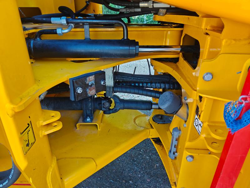 JCB 413S -15