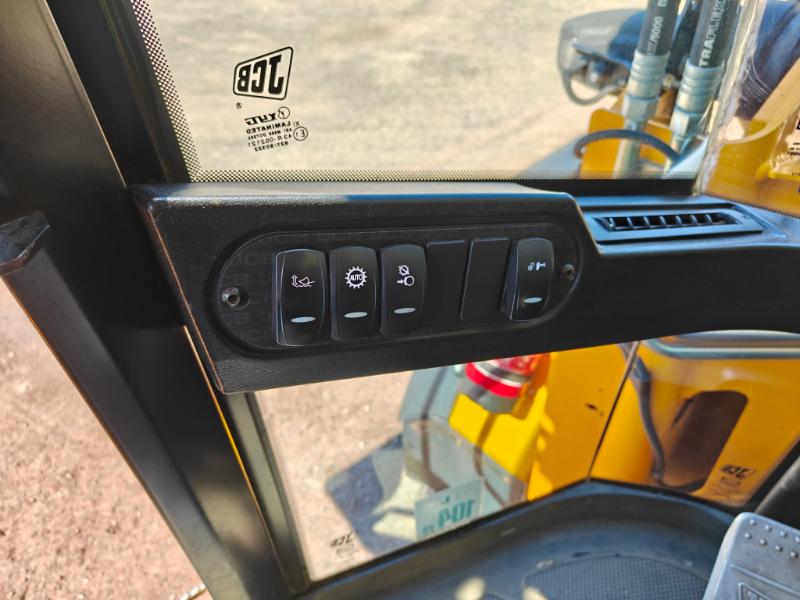 JCB 413S -15